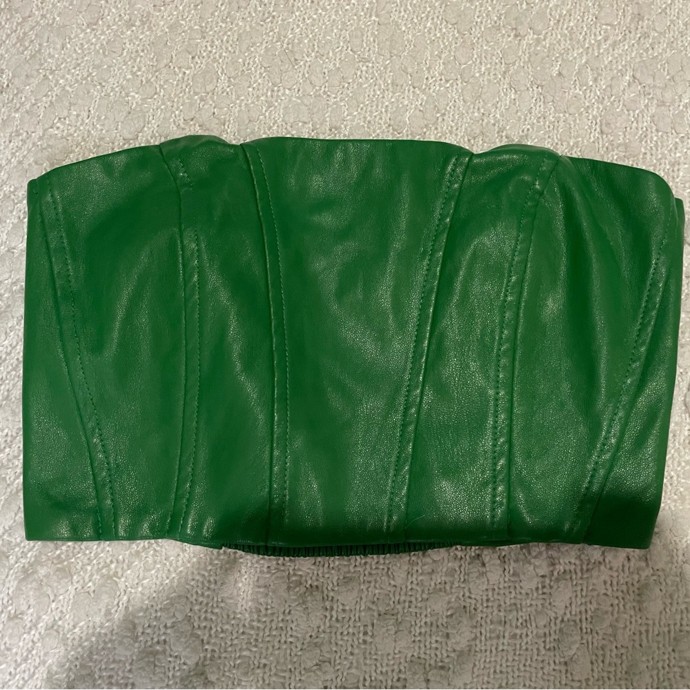 Crop top green good condition